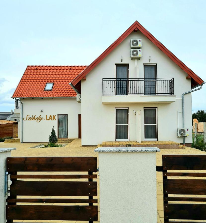 Szekely-lak * Hegykő